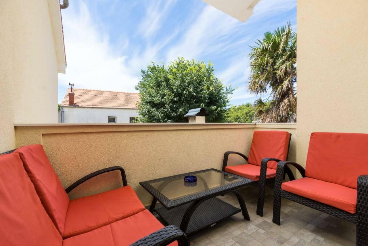 Apartmani Vinko Tribunj-Sovlje Tribalj Esterno foto