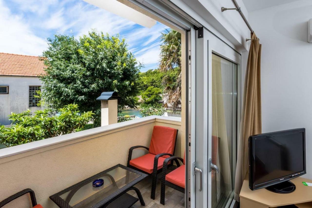 Apartmani Vinko Tribunj-Sovlje Tribalj Esterno foto