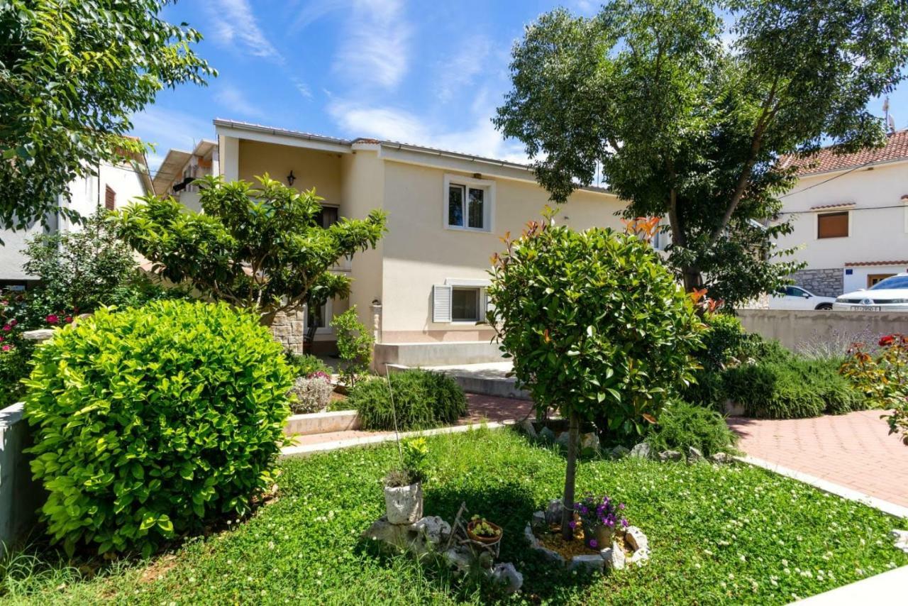 Apartmani Vinko Tribunj-Sovlje Tribalj Esterno foto